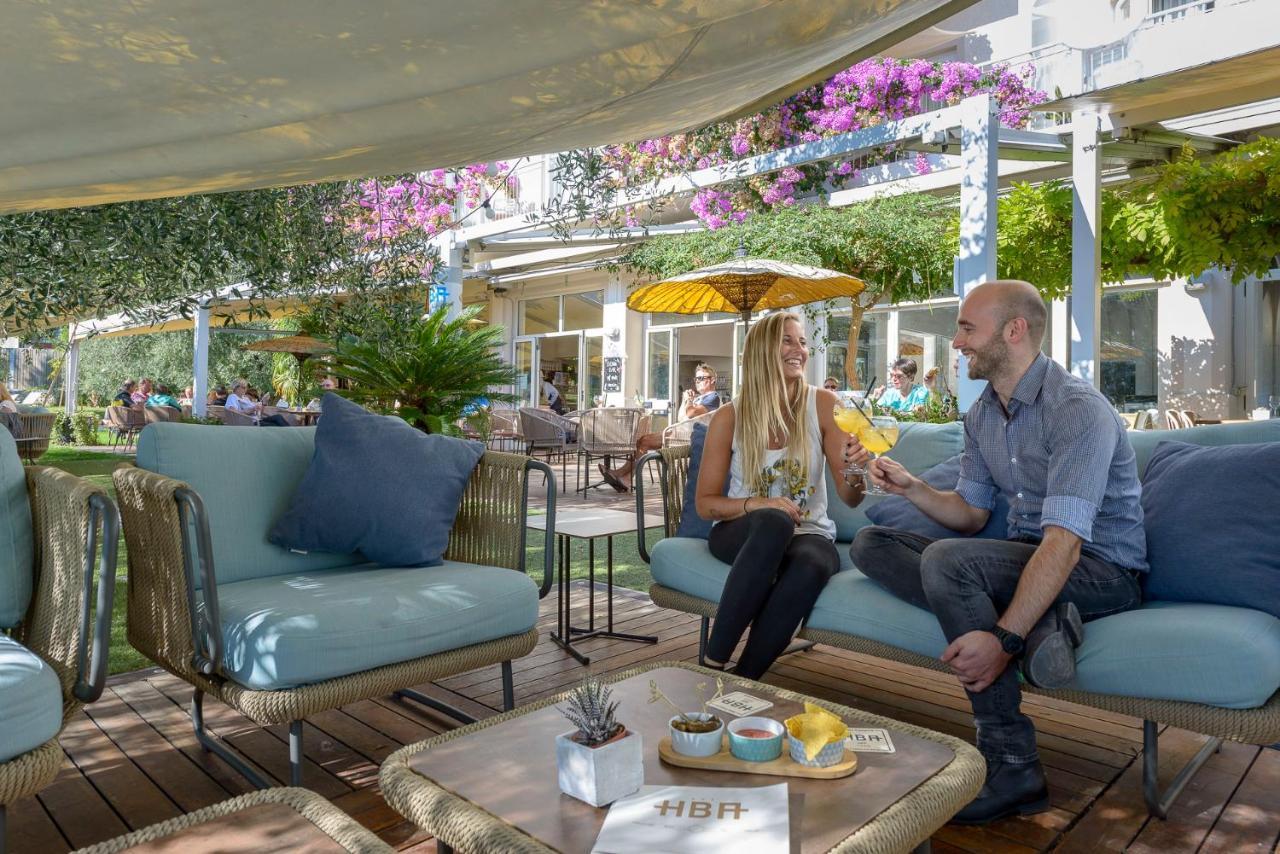 Hotel Baia Azzurra - Lake Front Torbole Sul Garda ภายนอก รูปภาพ