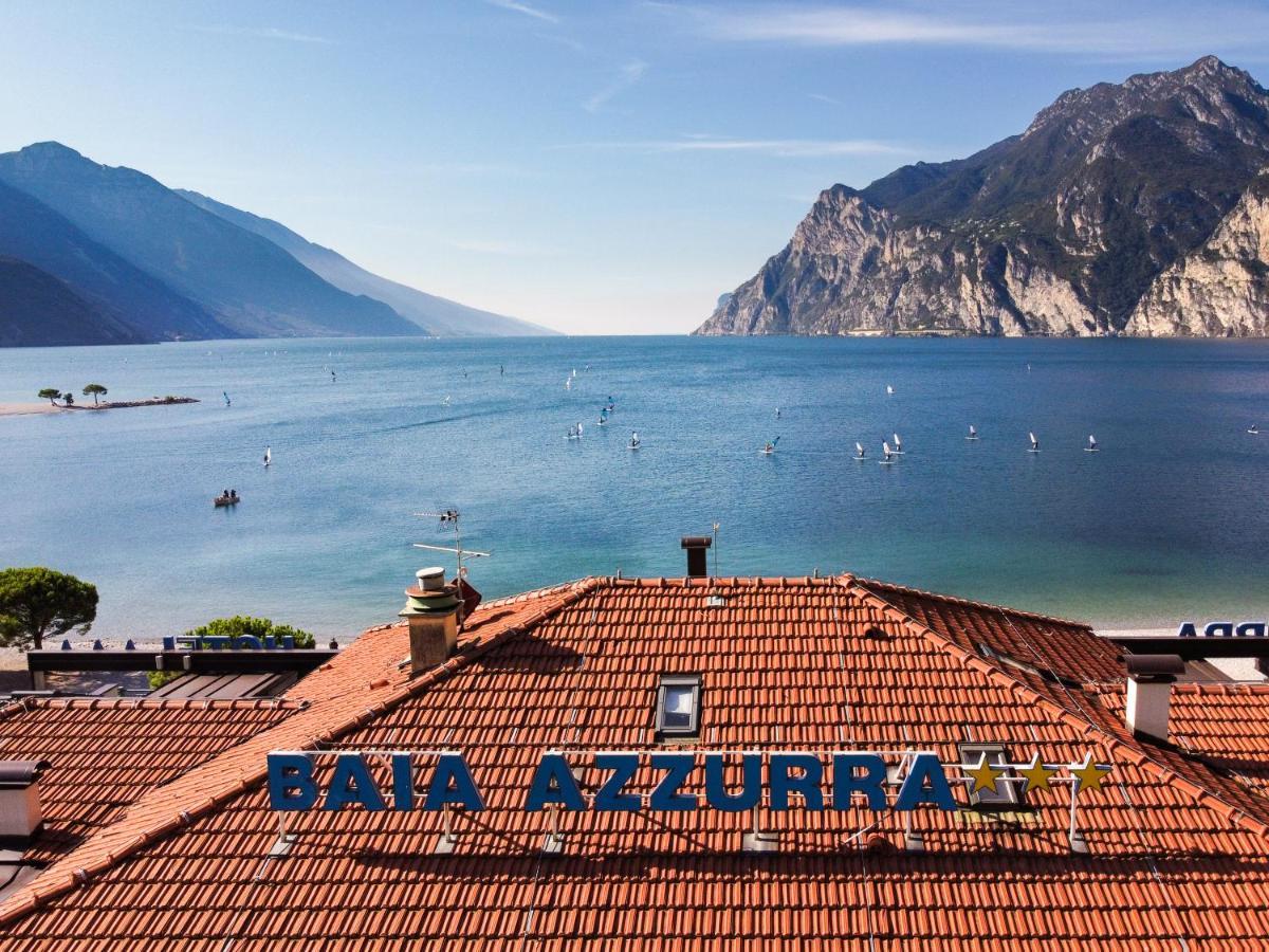 Hotel Baia Azzurra - Lake Front Torbole Sul Garda ภายนอก รูปภาพ