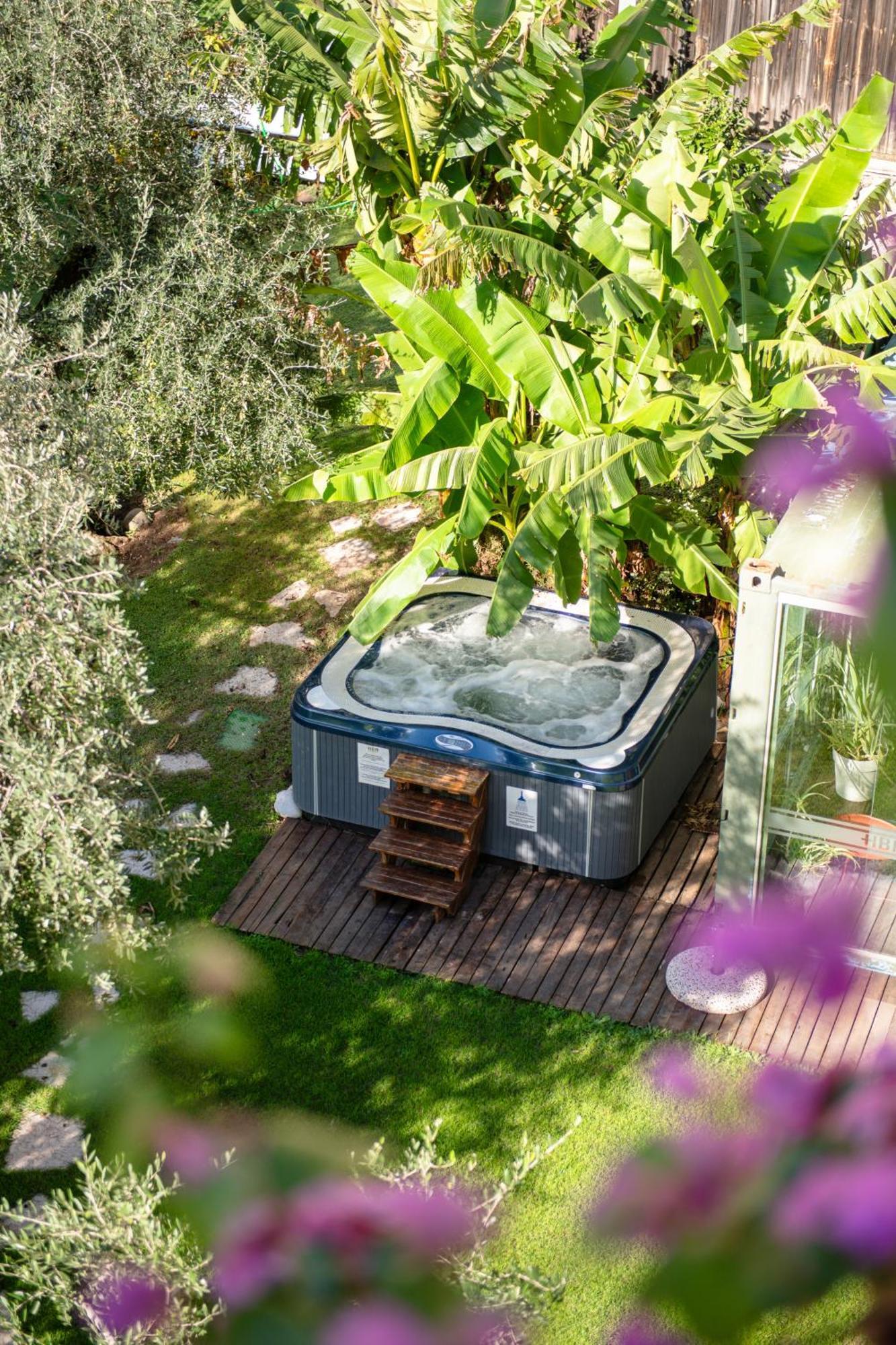 Hotel Baia Azzurra - Lake Front Torbole Sul Garda ภายนอก รูปภาพ